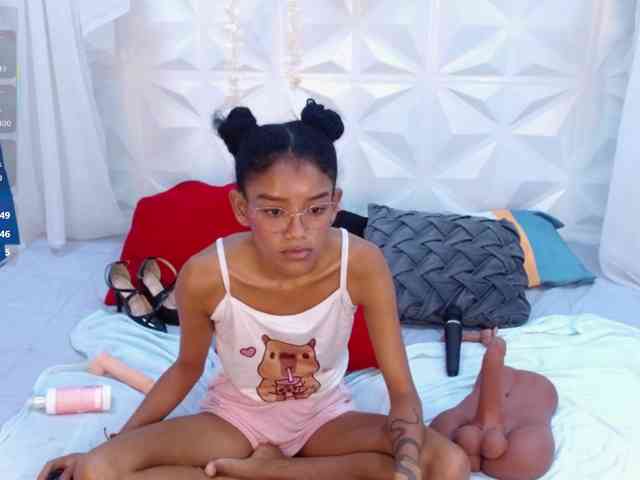 adissonpetite webcam