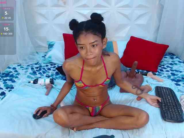 adissonpetite webcam