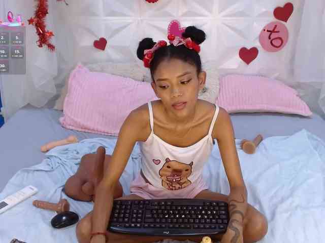 adissonpetite webcam