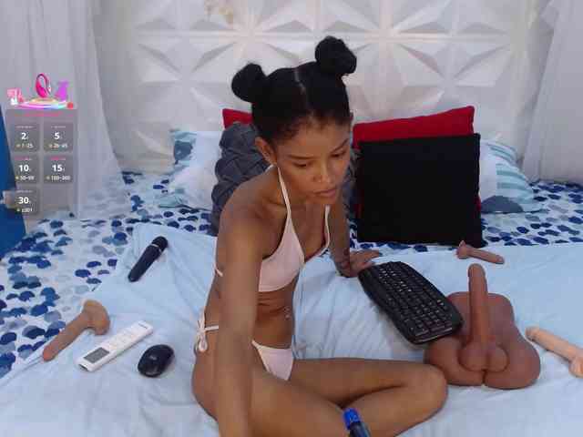 adissonpetite webcam