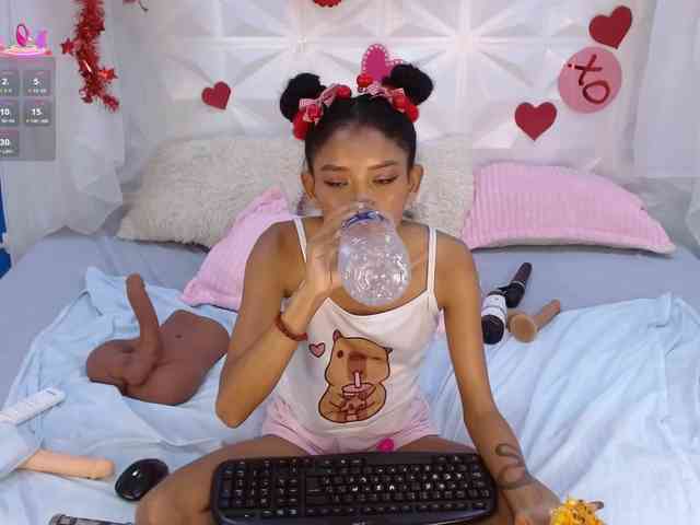 adissonpetite webcam