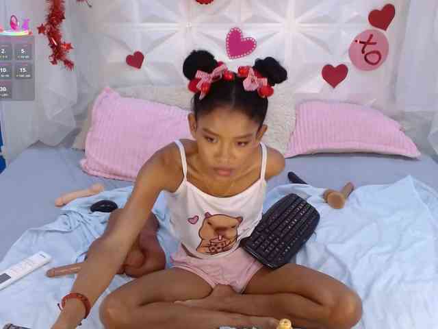 adissonpetite webcam