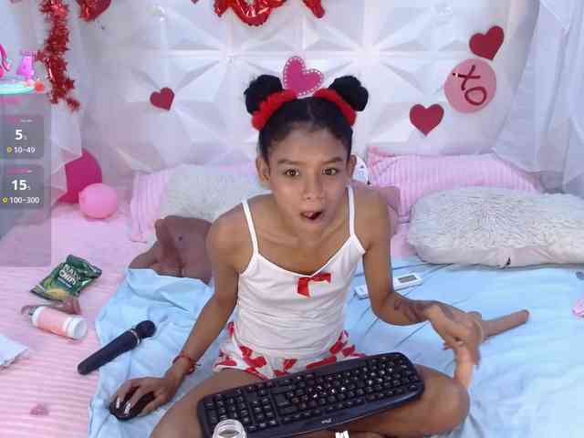 adissonpetite webcam