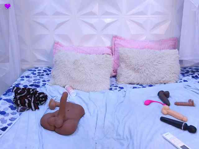 adissonpetite webcam