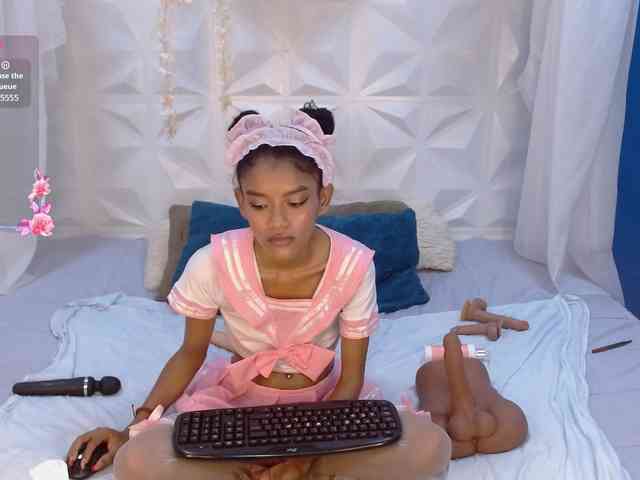 adissonpetite webcam