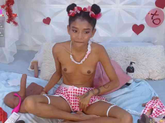 adissonpetite webcam