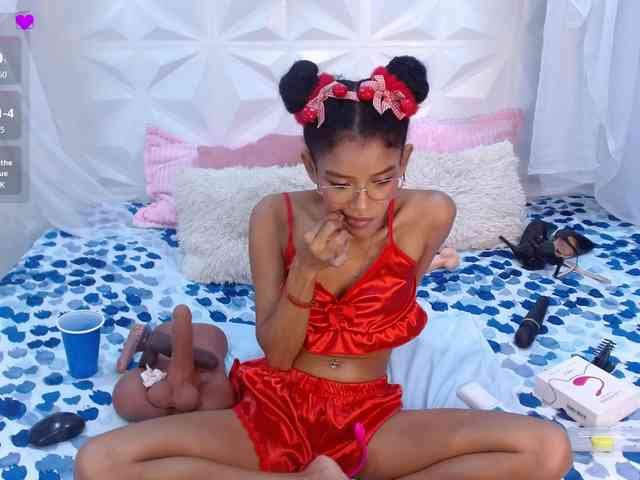 adissonpetite webcam