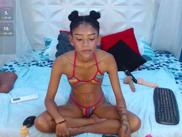 adissonpetite webcam