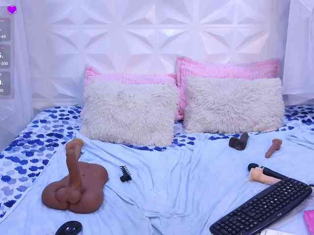 adissonpetite webcam