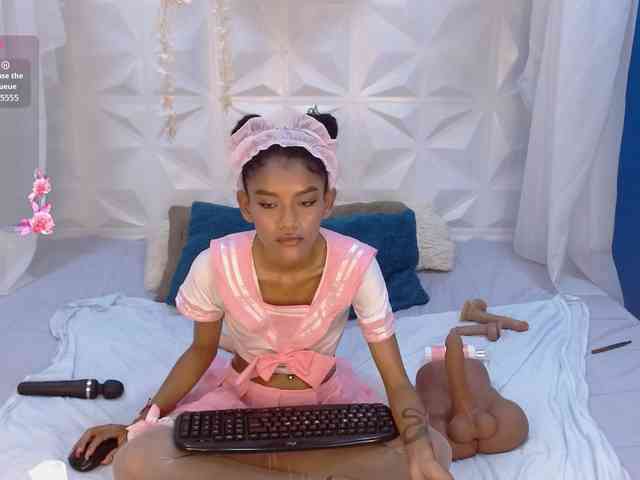 adissonpetite webcam