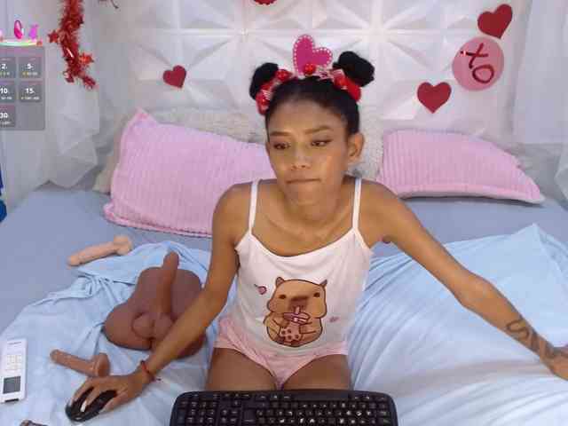 adissonpetite webcam