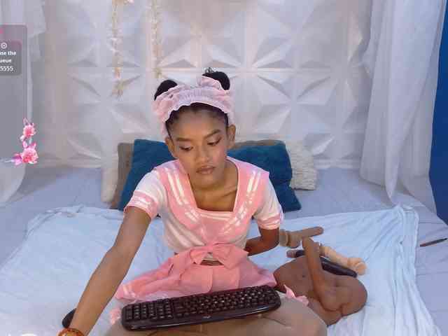 adissonpetite webcam