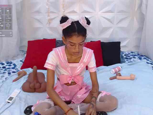 adissonpetite webcam