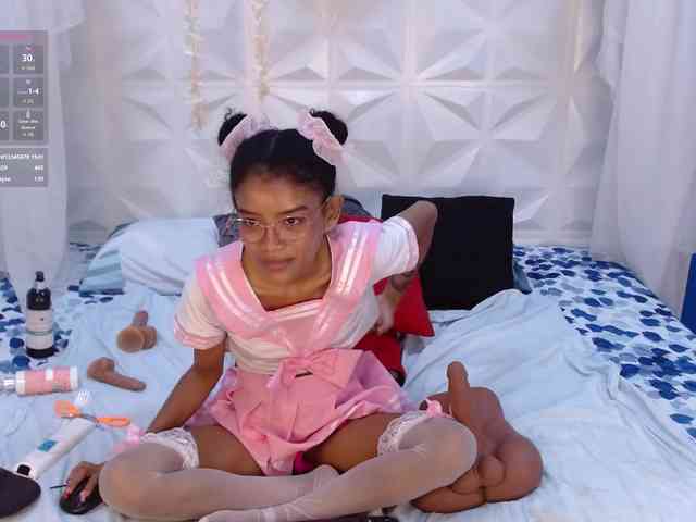 adissonpetite webcam