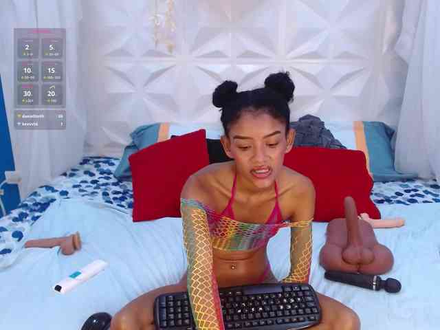 adissonpetite webcam