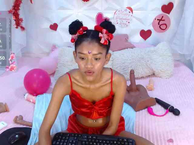 adissonpetite webcam