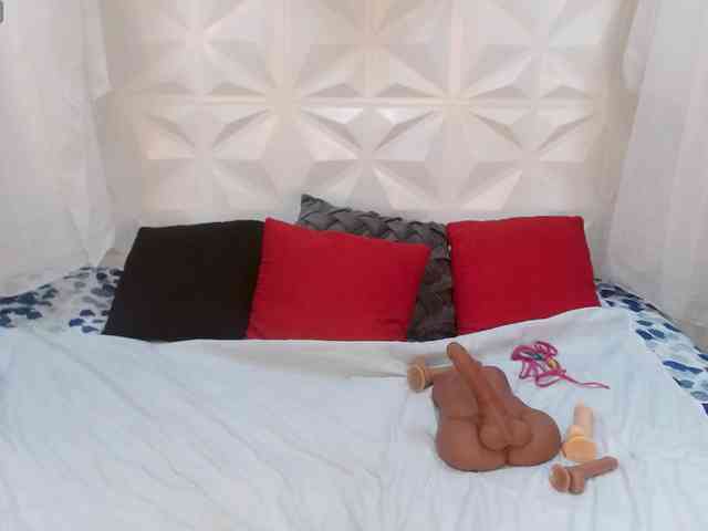 adissonpetite webcam