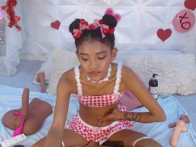 adissonpetite webcam