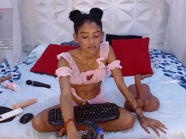 adissonpetite webcam