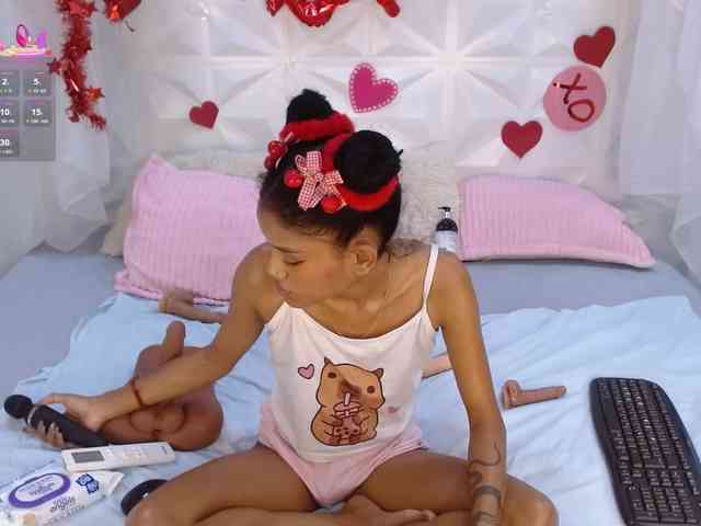 adissonpetite webcam