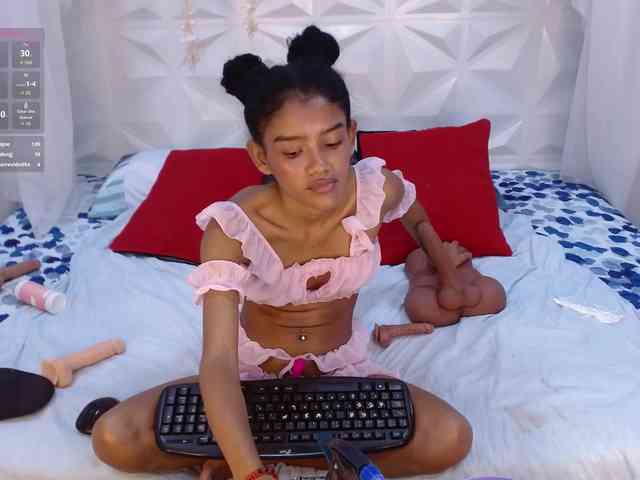 adissonpetite webcam