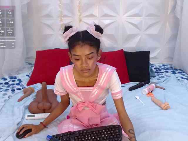 adissonpetite webcam