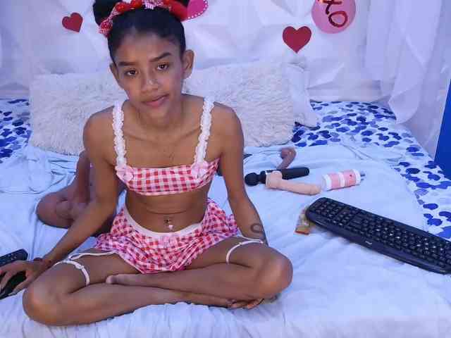 adissonpetite webcam