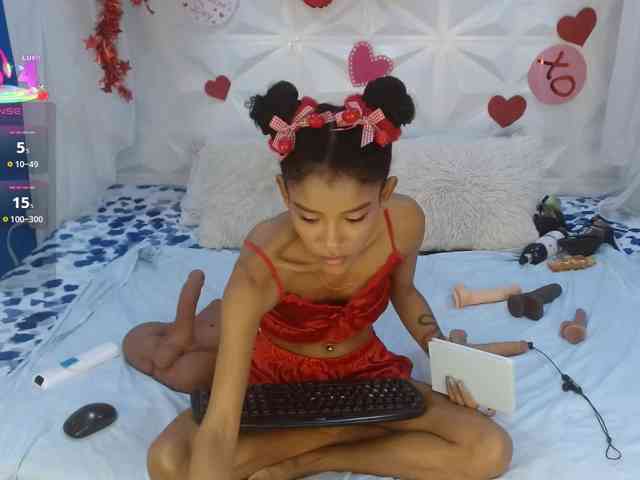 adissonpetite webcam