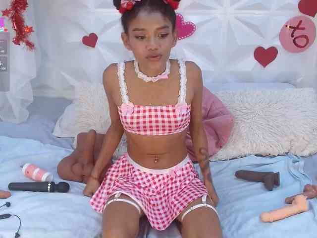 adissonpetite webcam