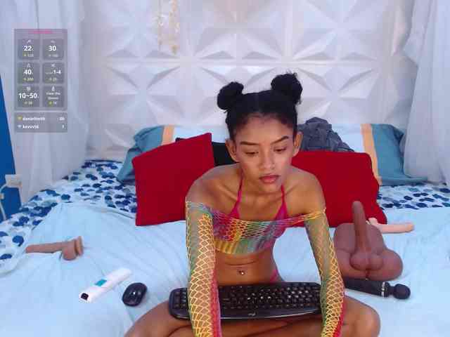 adissonpetite webcam