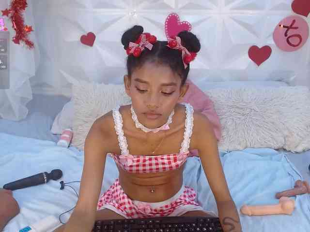 adissonpetite webcam