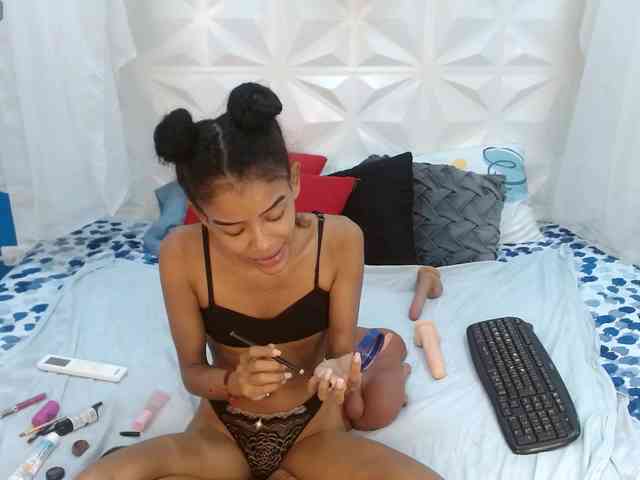 adissonpetite webcam