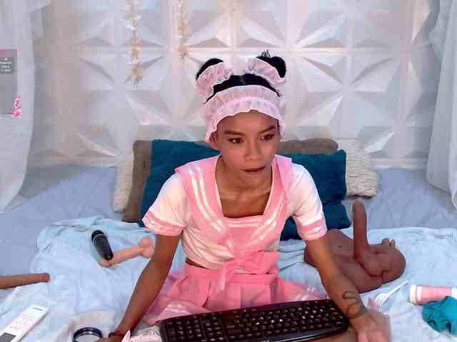 adissonpetite webcam