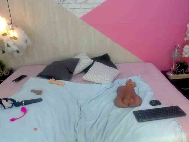 adissonpetite webcam