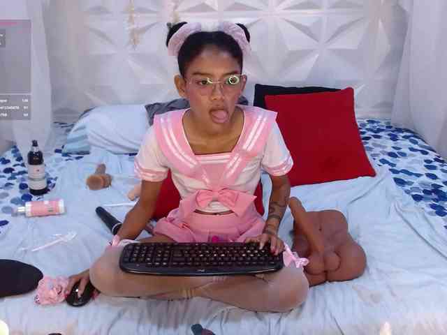 adissonpetite webcam