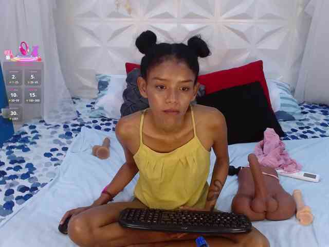 adissonpetite webcam