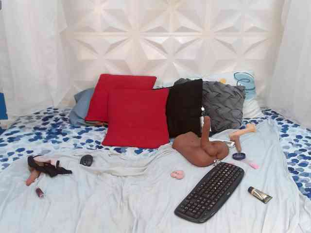 adissonpetite webcam