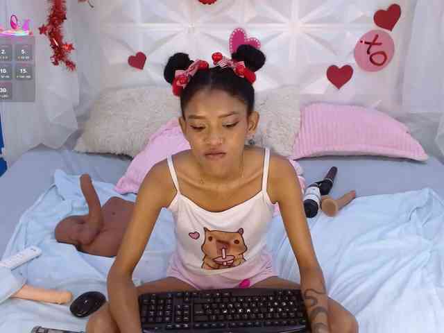 adissonpetite webcam