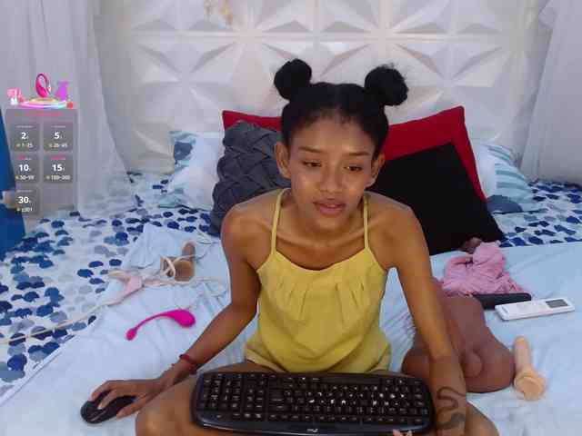 adissonpetite webcam