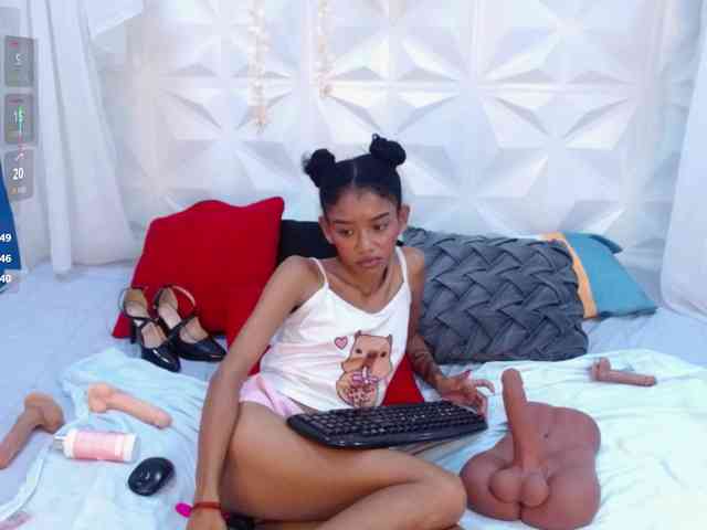 adissonpetite webcam