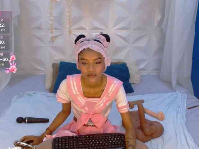 adissonpetite webcam