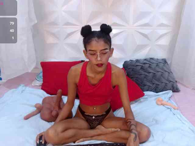 adissonpetite webcam