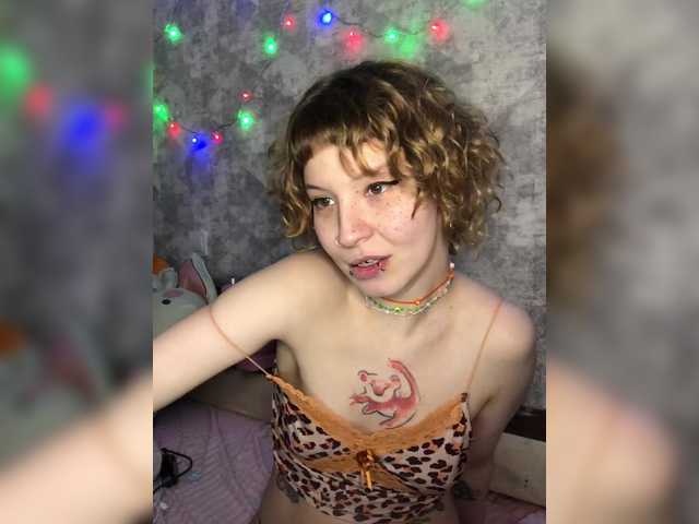 Miley's BongaCams show and profile