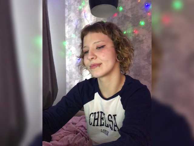 Miley's BongaCams show and profile