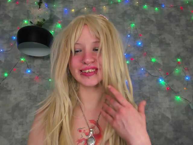 Miley's BongaCams show and profile