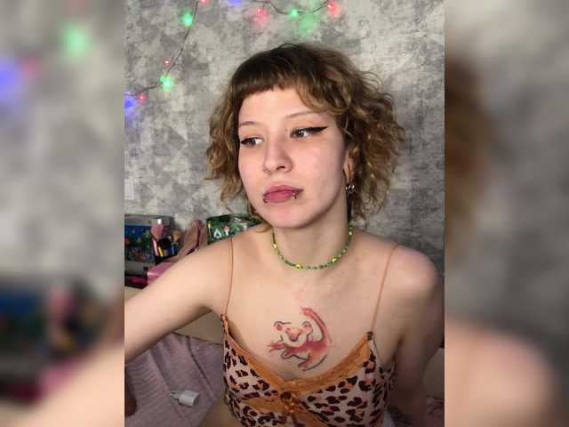 Miley's BongaCams show and profile