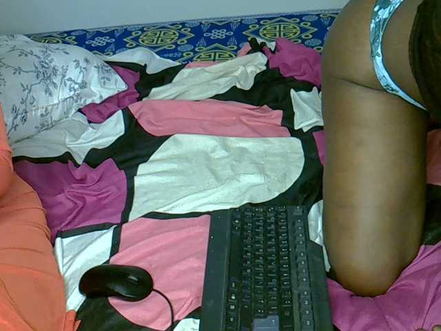 Shaza webcam bongacams model stream image