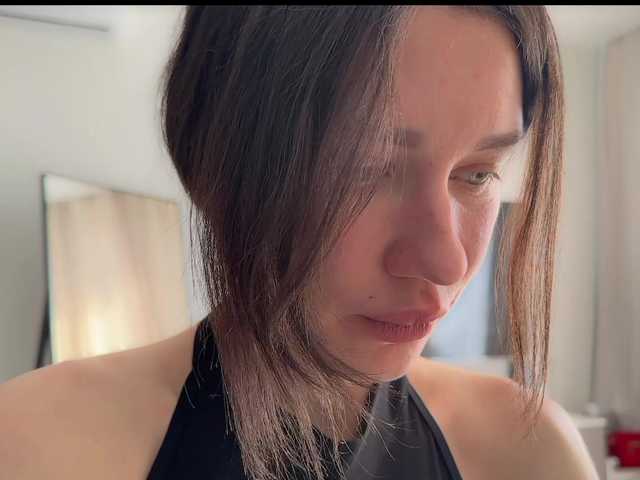 le modèle Kiranicole est en webcam porno dans un show sur le site bongacams, il possède les tags suivants: White/Caucasian,Brunette,Shaved