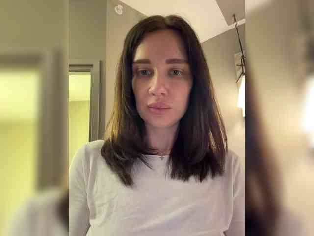 Kira_- webcam