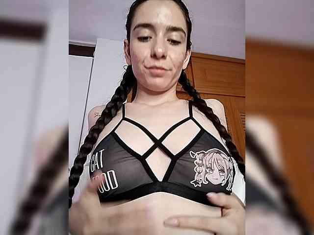PeachRose webcam